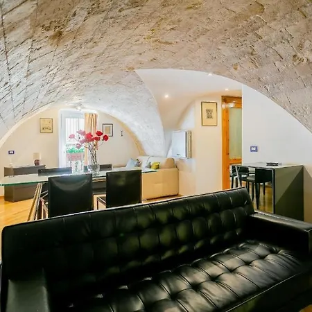 Palazzo Di Citta Bari