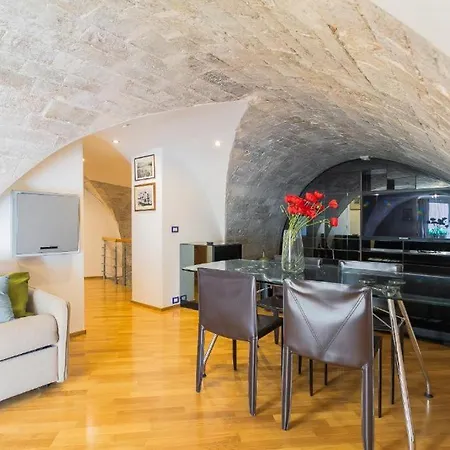 Palazzo Di Citta * باري