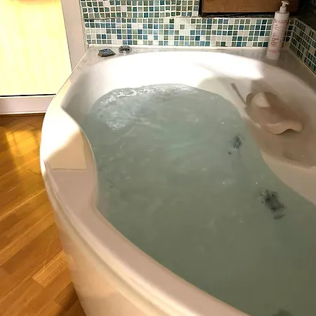 Palazzo Di Citta Nyaraló Bari